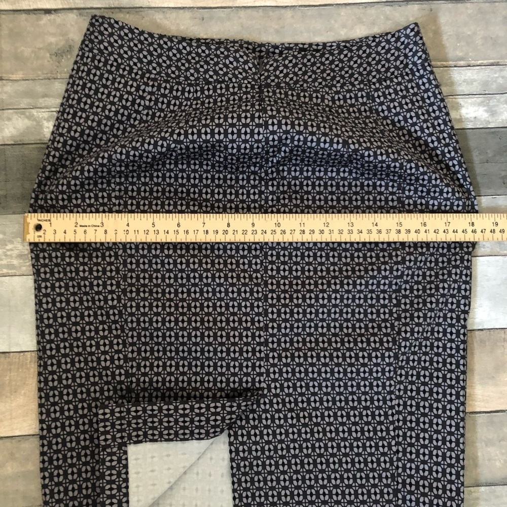 41 Hawthorn Geometric Pencil Skirt Black Gray - Picture 4 of 6